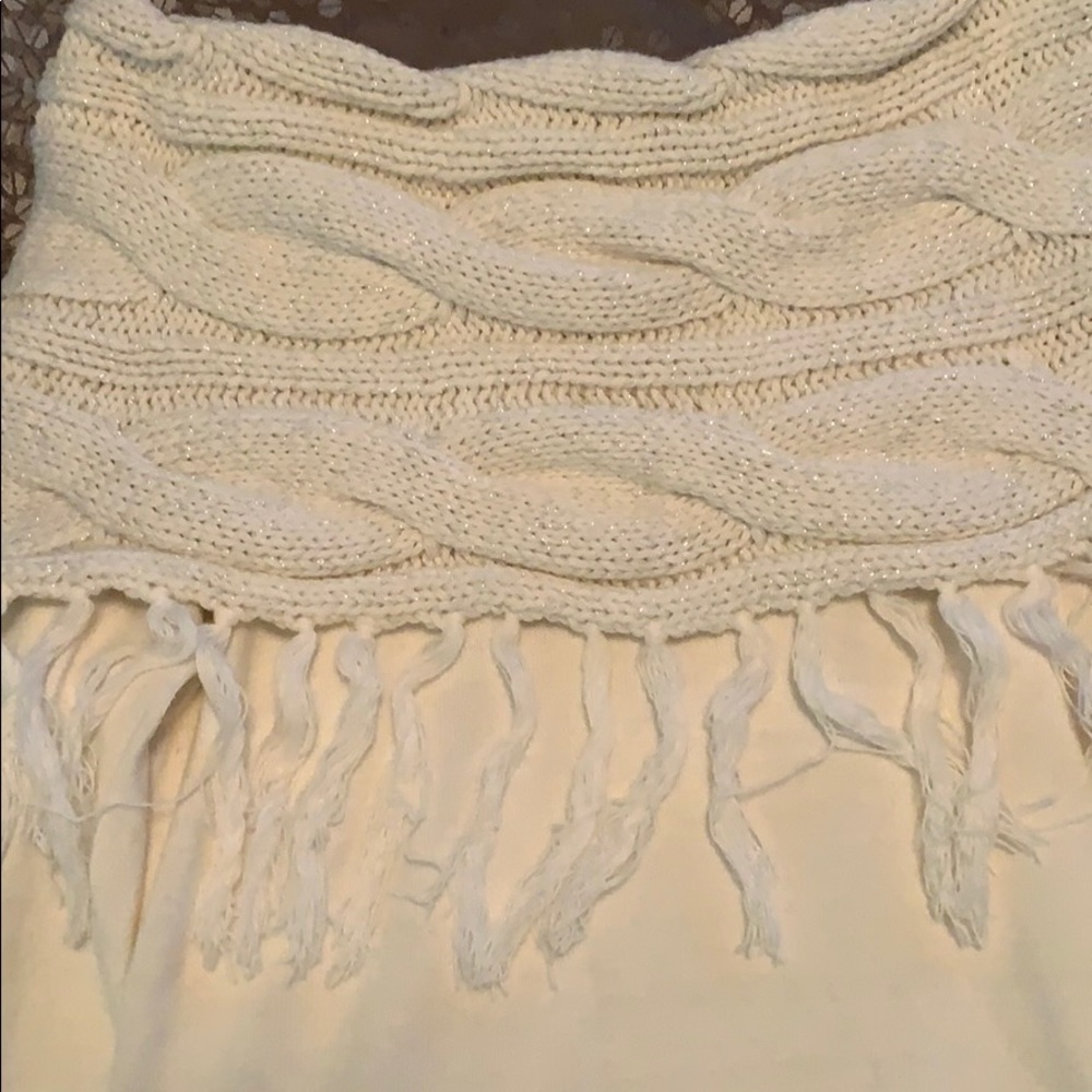 Sweater - Picture 3 of 4